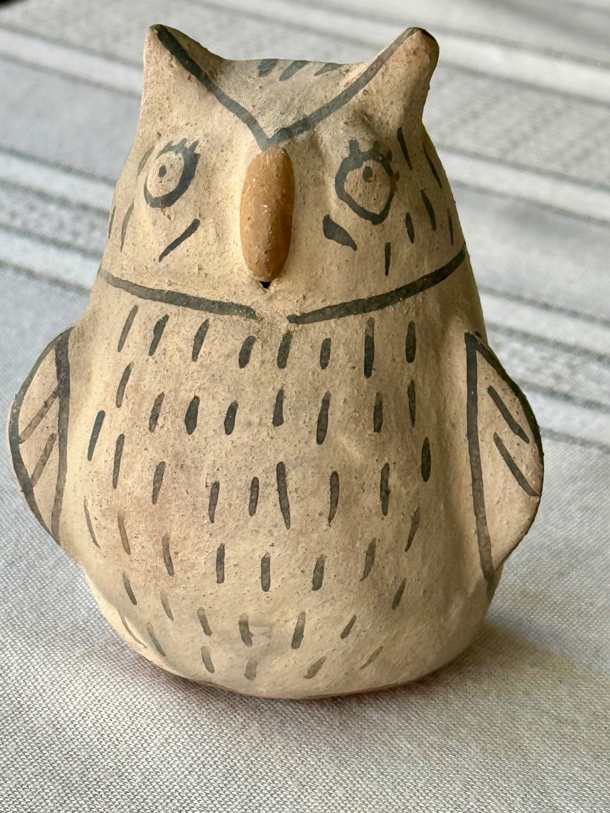 Vintage Zuni Pueblo Pottery Owl - 4\