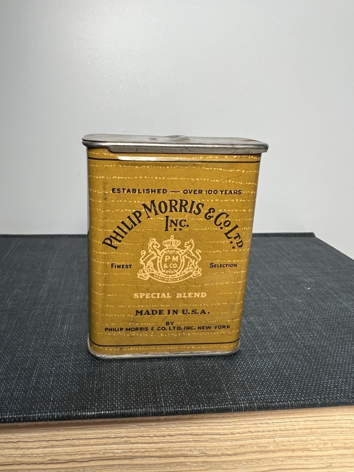 VTG Philip Morris &Co Special Blend Cigarette Tin 1940/50s 