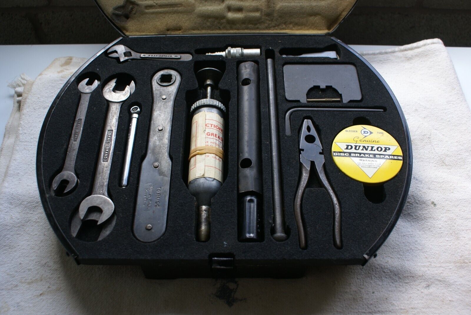 Jaguar Mark 2 Tool Box
