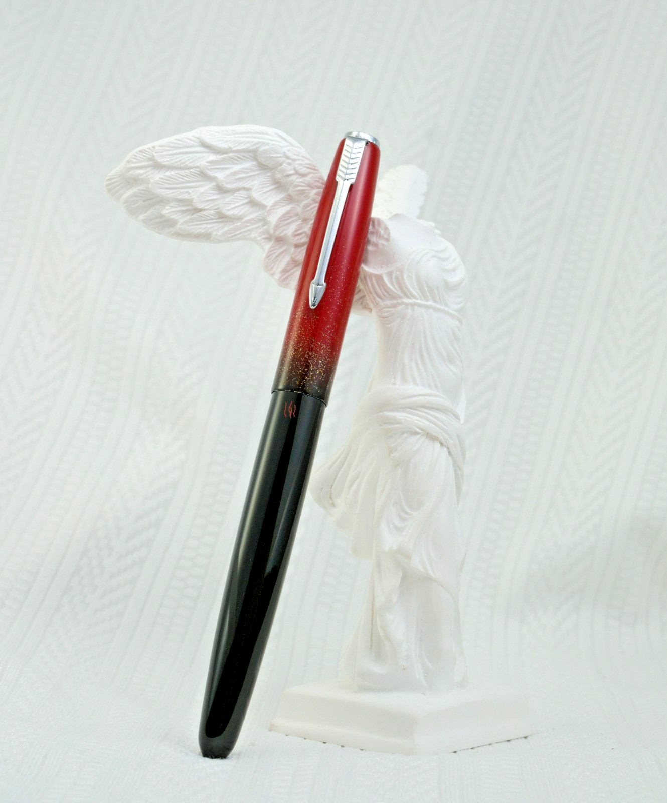 Parker Super 21 “Crimson Noir” Red-to-Black Urushi Custom-Built Art F Nib