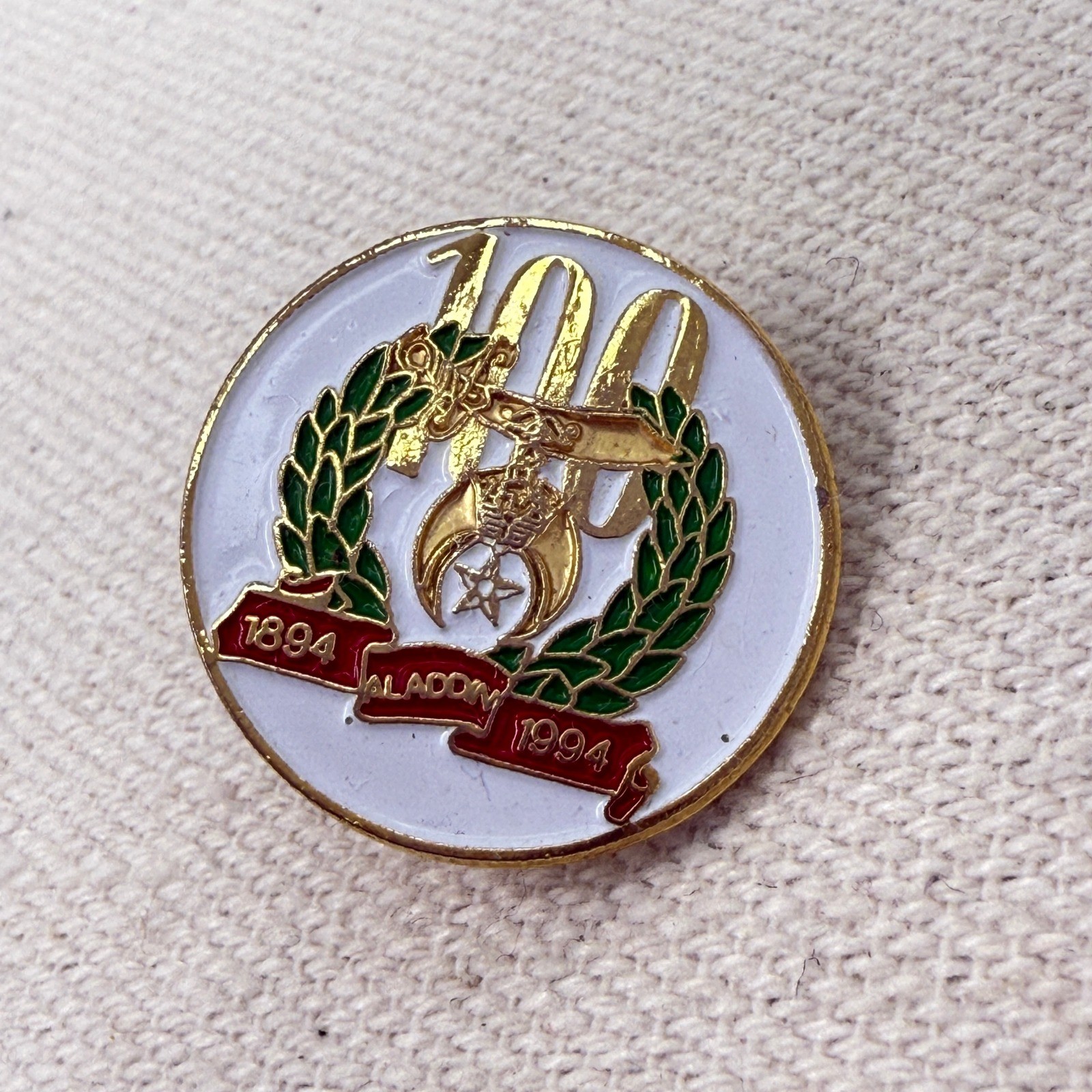 Aladdin Shriners 100 Year Centennial 1894 1994 Commemorative Pin Gold Tone