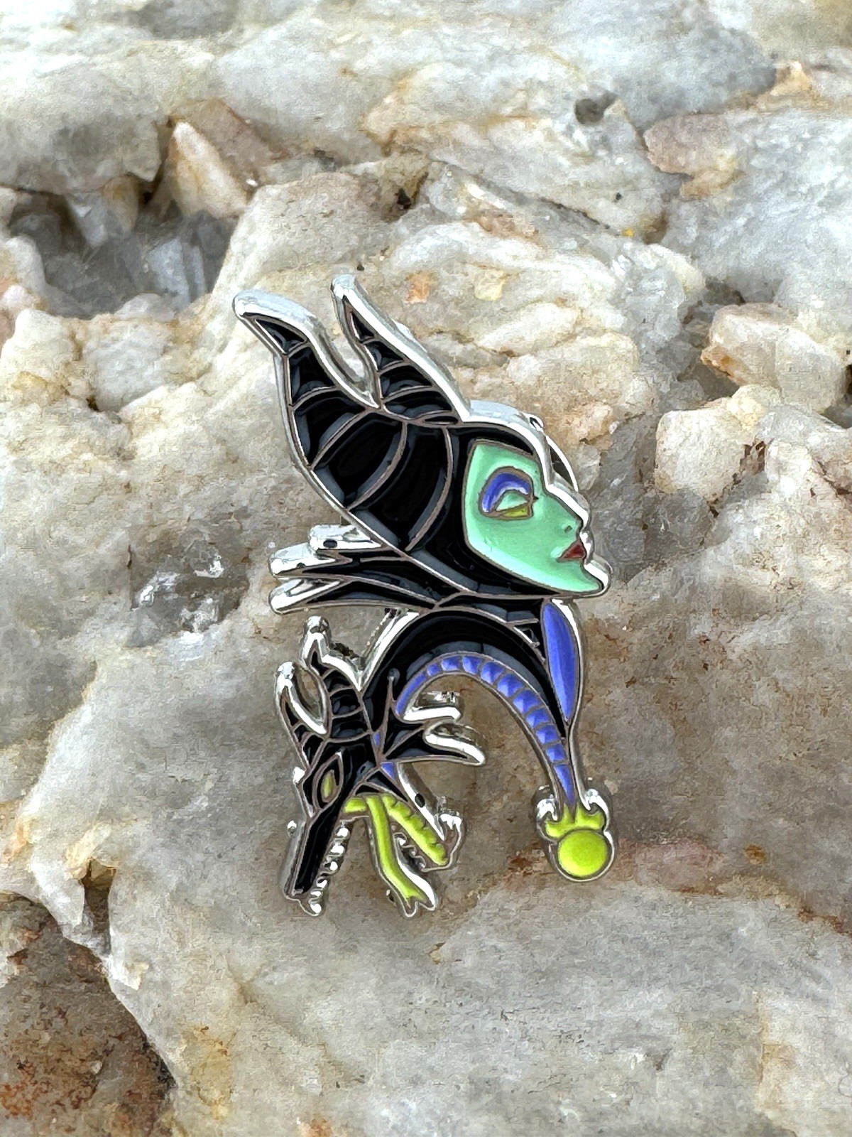 Disney Maleficent and Dragon Sleeping Beauty Pin NEW Unofficial