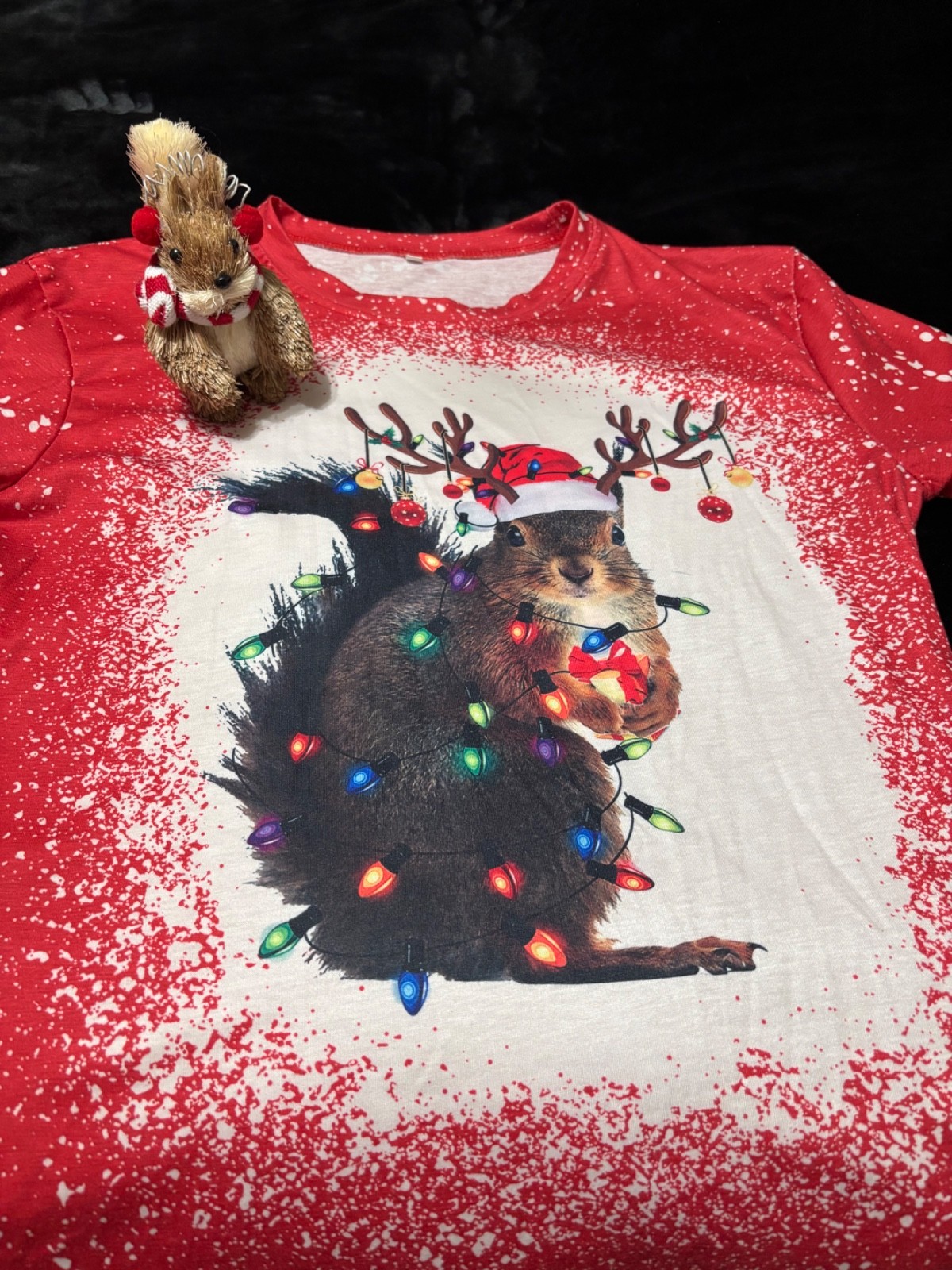 CUTE Christmas squirrel women\'s soft t-shirt & cute Winter straw squirrel CUTE Christmas squirrel women\'s soft t-shirt & cute Winter straw squirrel