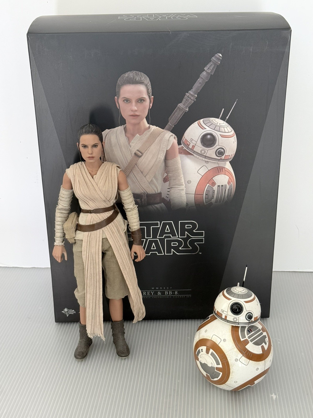 Hot Toys MMS337 Star Wars EP VII The Force Awakens 1/6 Rey and BB-8 set complete