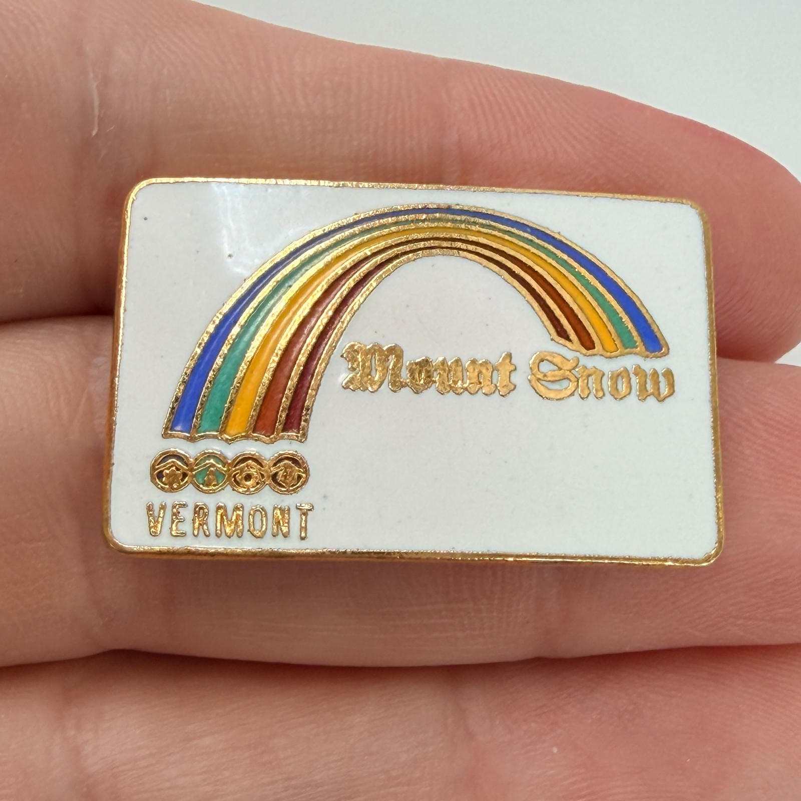 Mount Snow Vermont Lapel Pin Rainbow Ski Resort Travel Souvenir Skiing Vintage