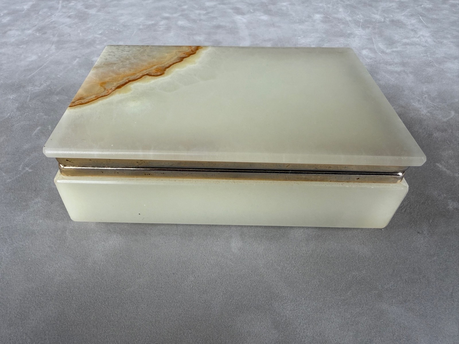 Very nice, vintage onyx cigarette/jewelry/trinket box 6\