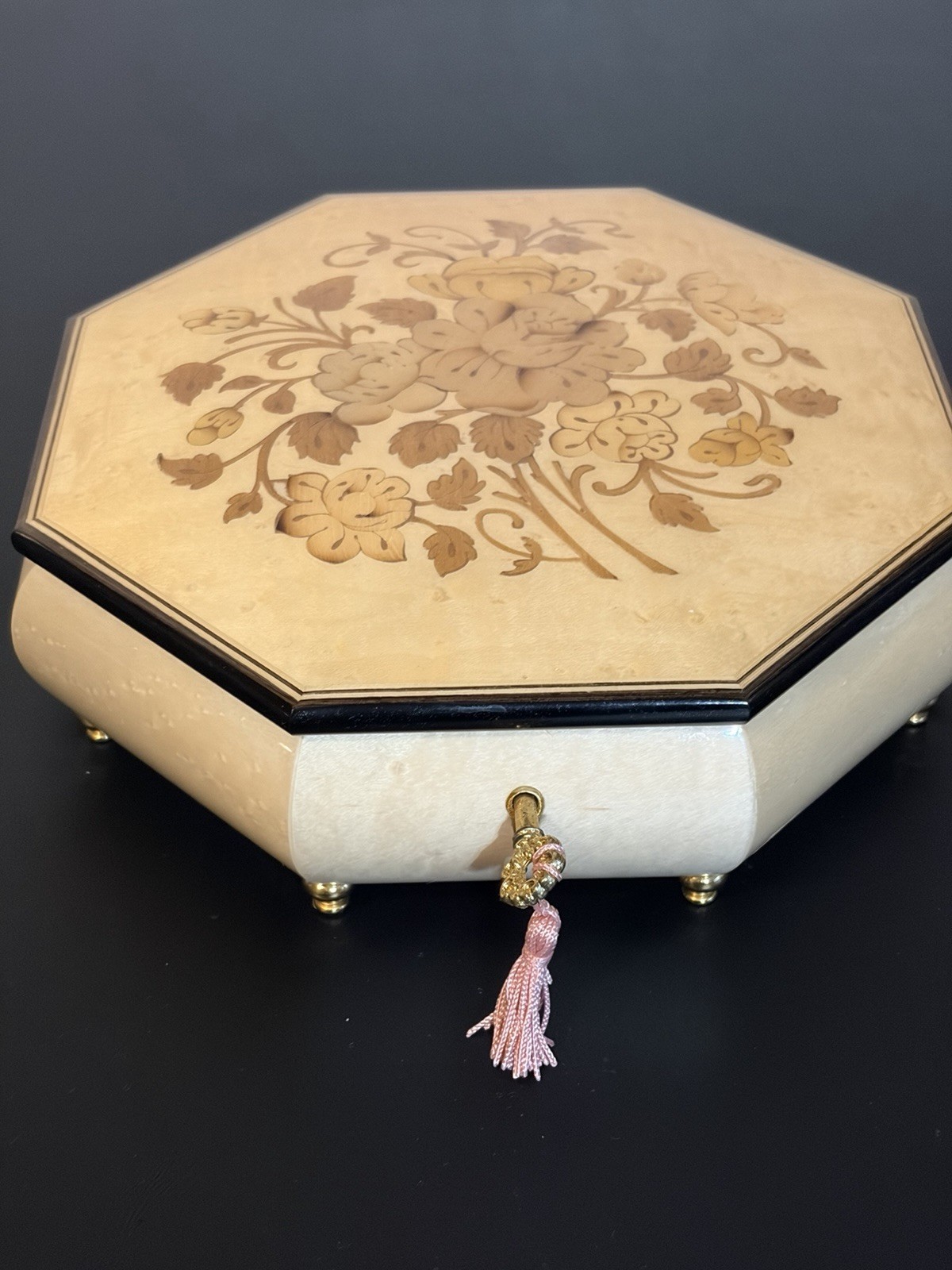 Vintage Reuge Octagon Music Box “ I Left My Heart In San Francisco “ W/ Key Mint