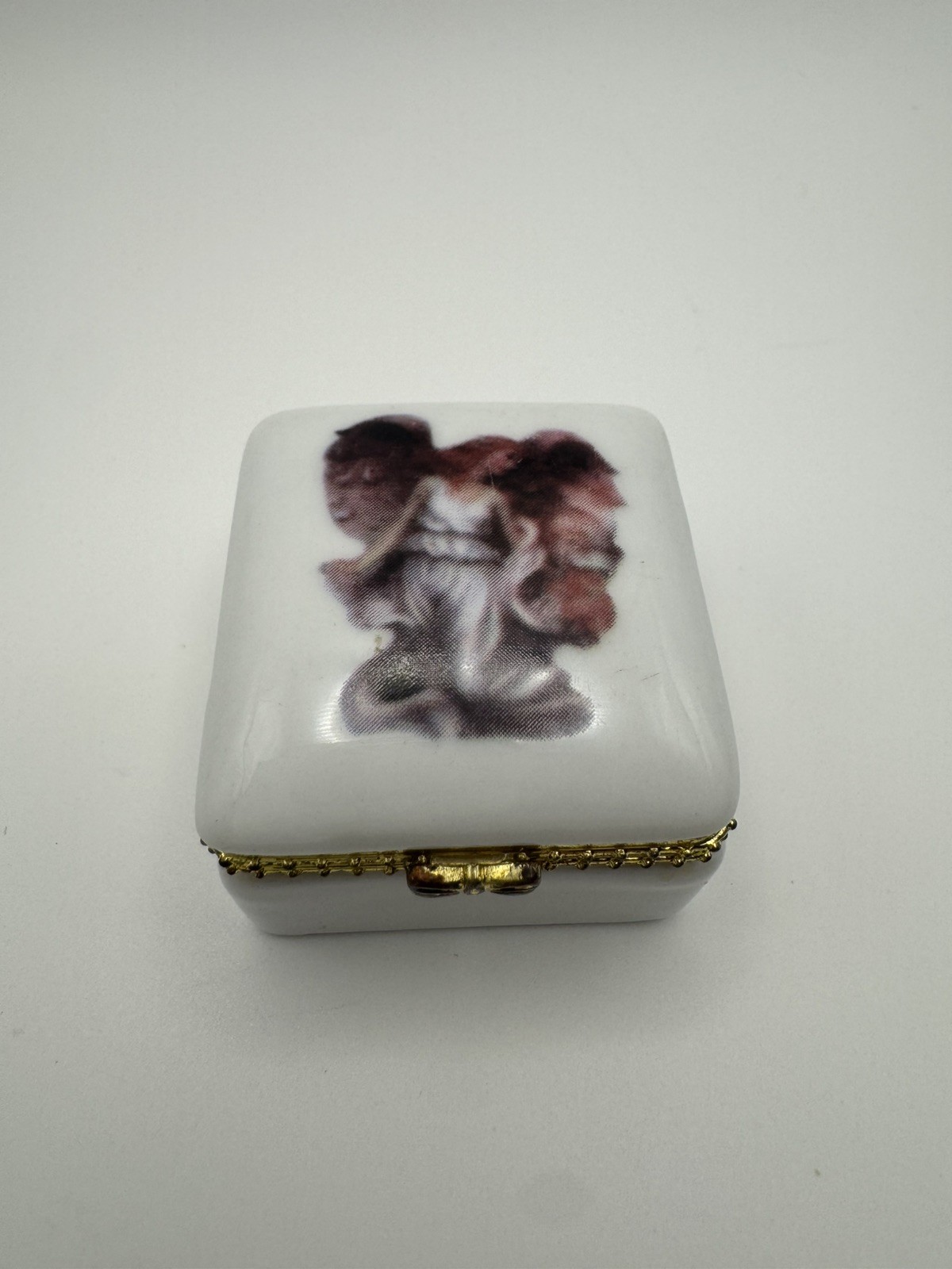 Trinket Box Angles / Cherubs White Porcelain Mirrored Gold Detail Hinged Ceramic
