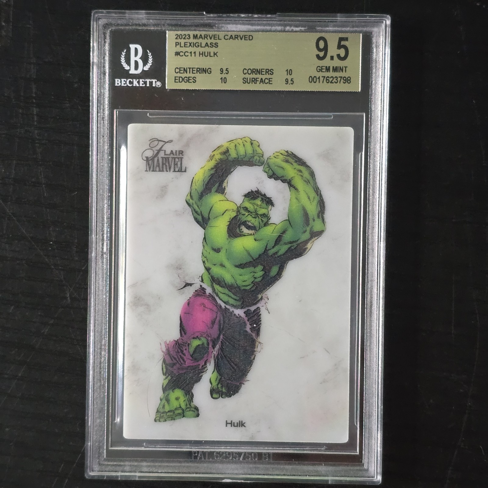 Hulk 2023 Marvel Flair Carved Plexiglass #CC11 BGS 9.5 GEM MINT