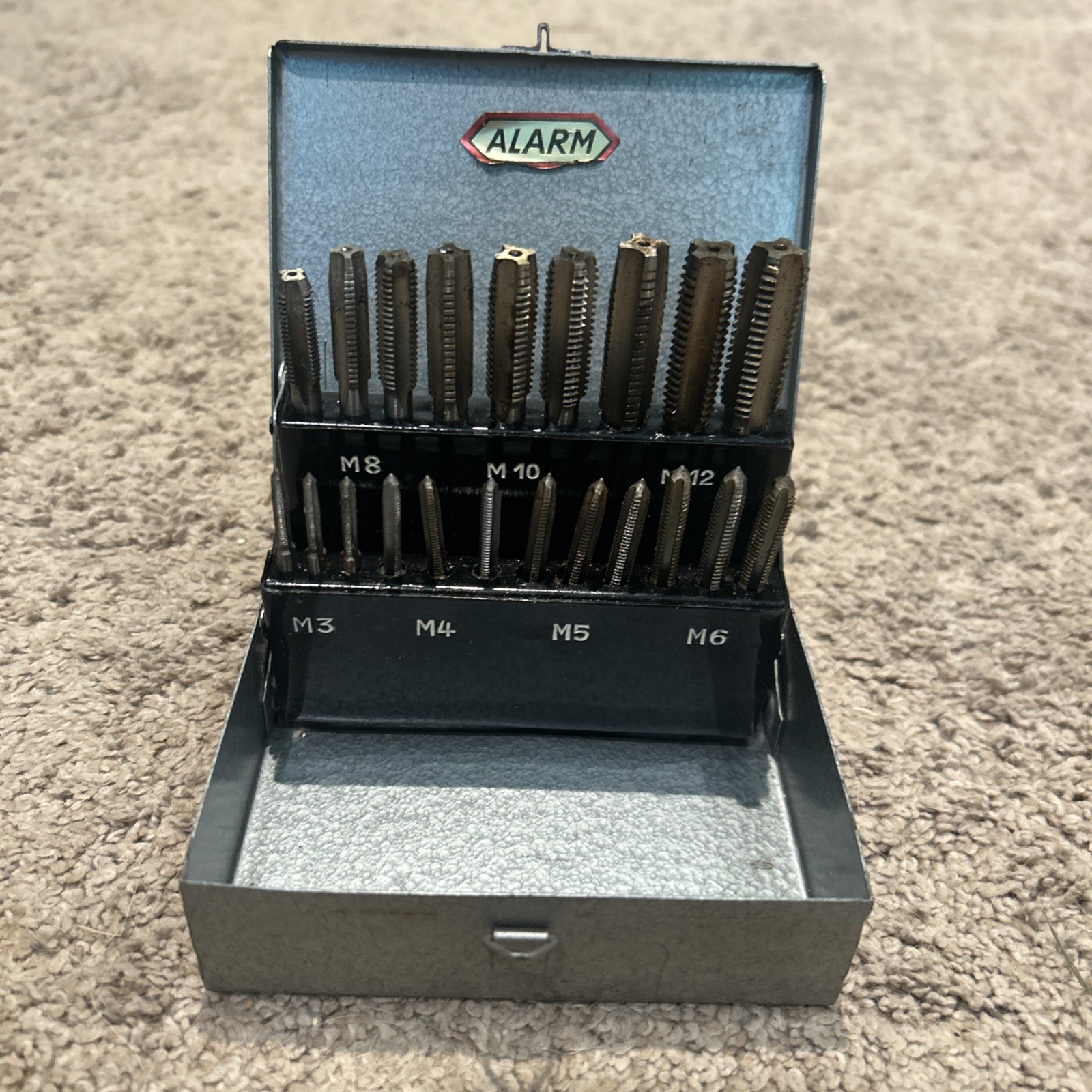 ALARM Werkzeuge 21 Pc Metric Tap Set M3-M12 Case Machinist Tool German