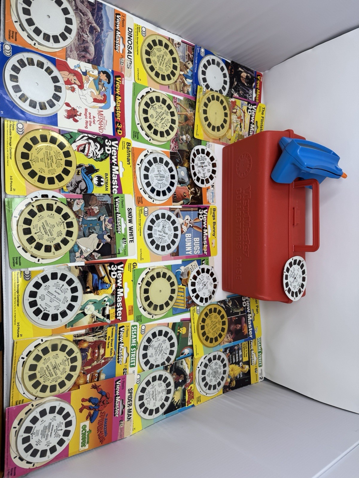 Vintage GAF ViewMaster 3d Set w/ Storage Case & 21 Reel Sets Inc Thriller