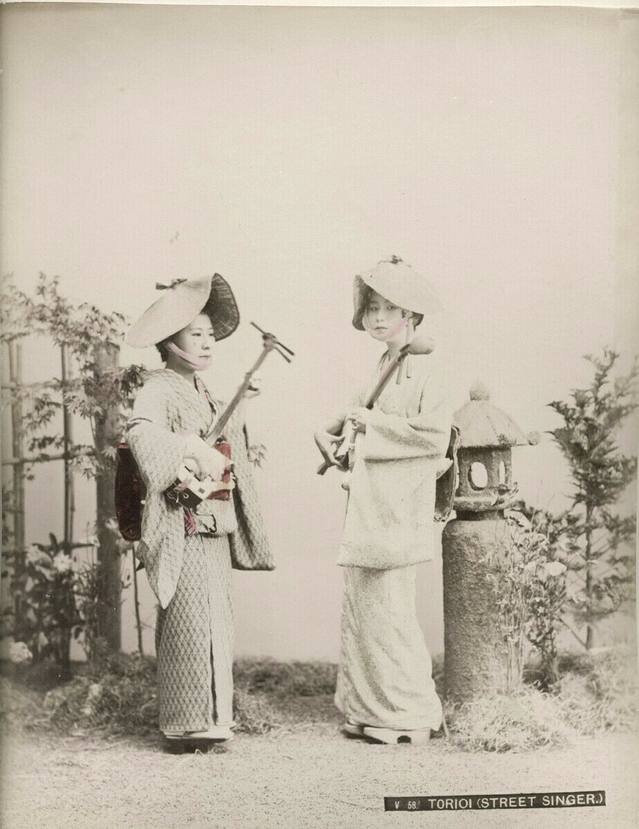 c.1880's PHOTO - JAPAN TORIOI ( STREET SINGER ) / EVENING BANQUET