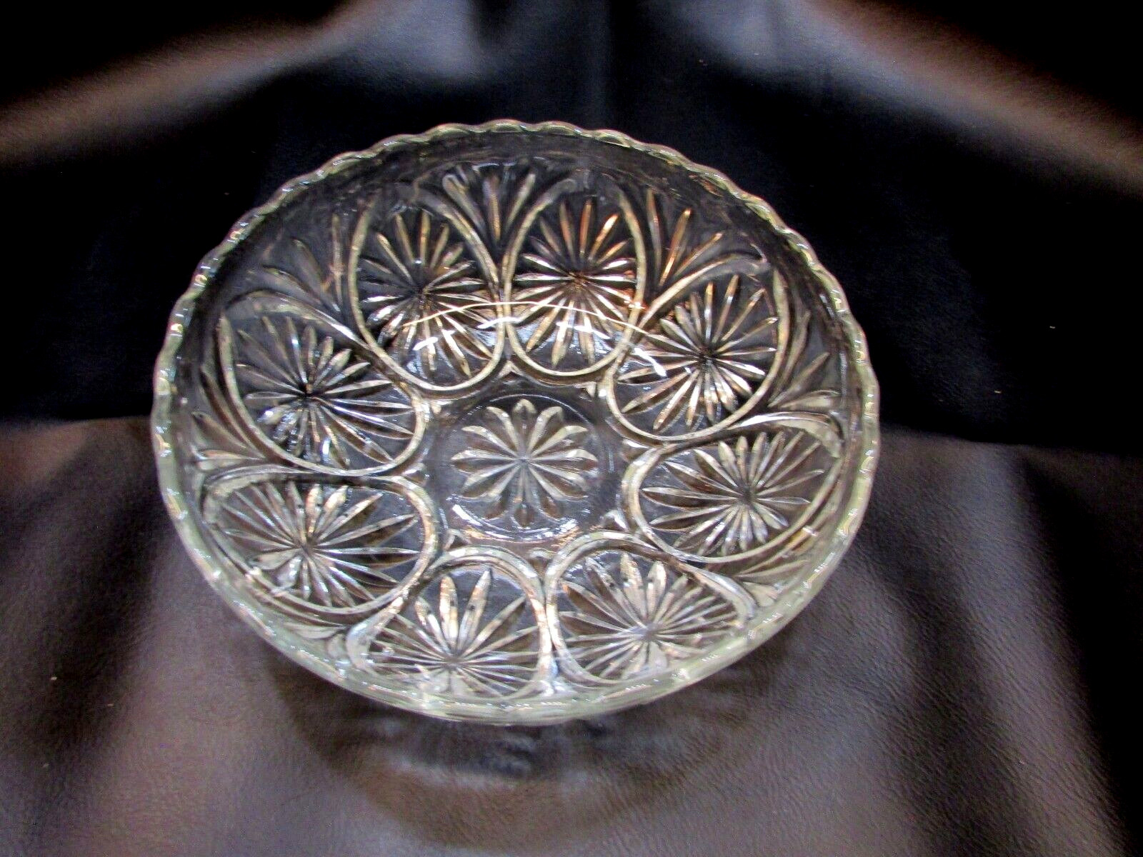 Vintage Clear Anchor Hocking EAPC Presscut Oatmeal Glass Cameo 3x8 Serving Bowl