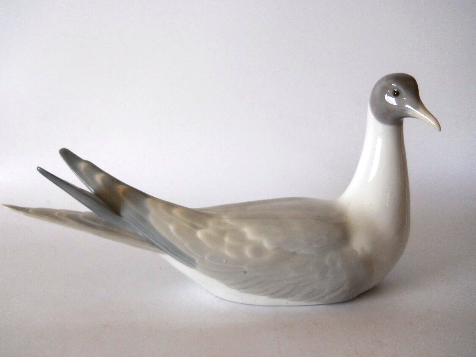 Lladro Porcelain Large Tern Seagull Figurine #1051 10 1/2