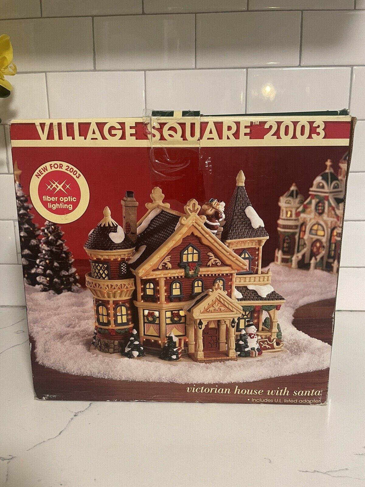 VTG 2003-Village Square- Victorian house with Santa-Fiber optic Lighting-TESTED