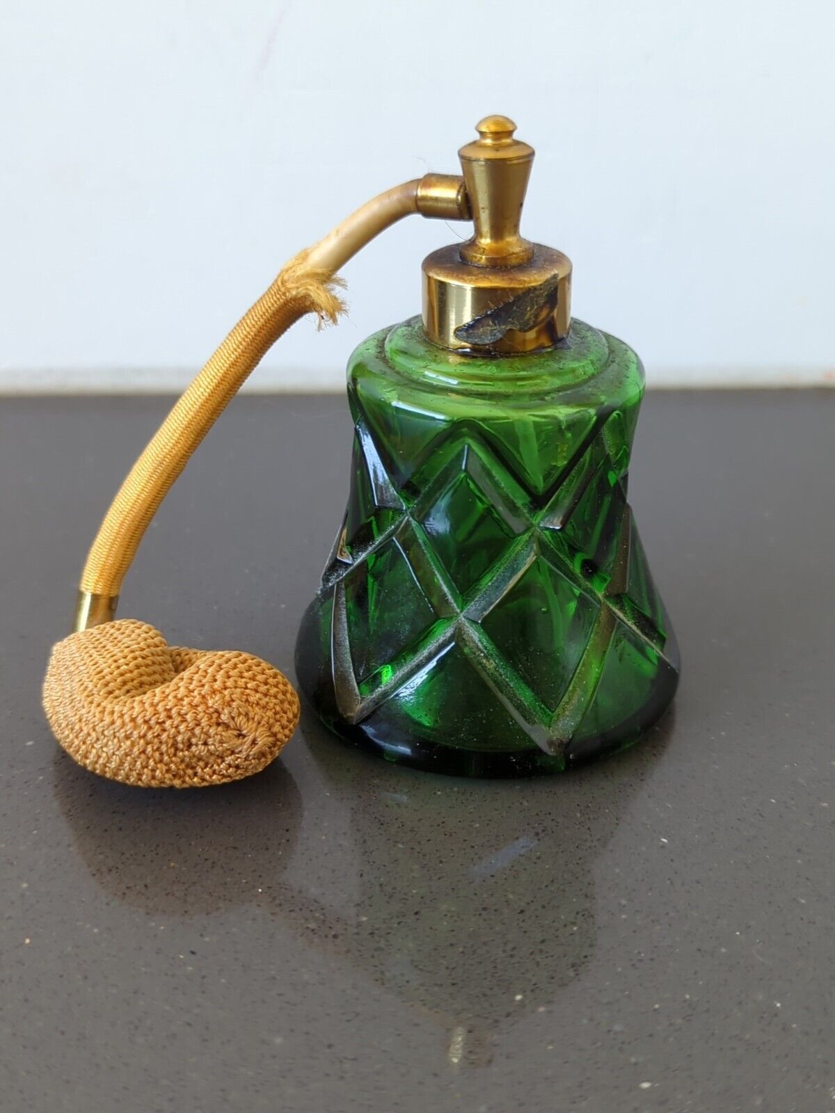 Vintage  I. W. Rice Green Diamond Cut Glass Topped Perfume Bottle atomizer  K14