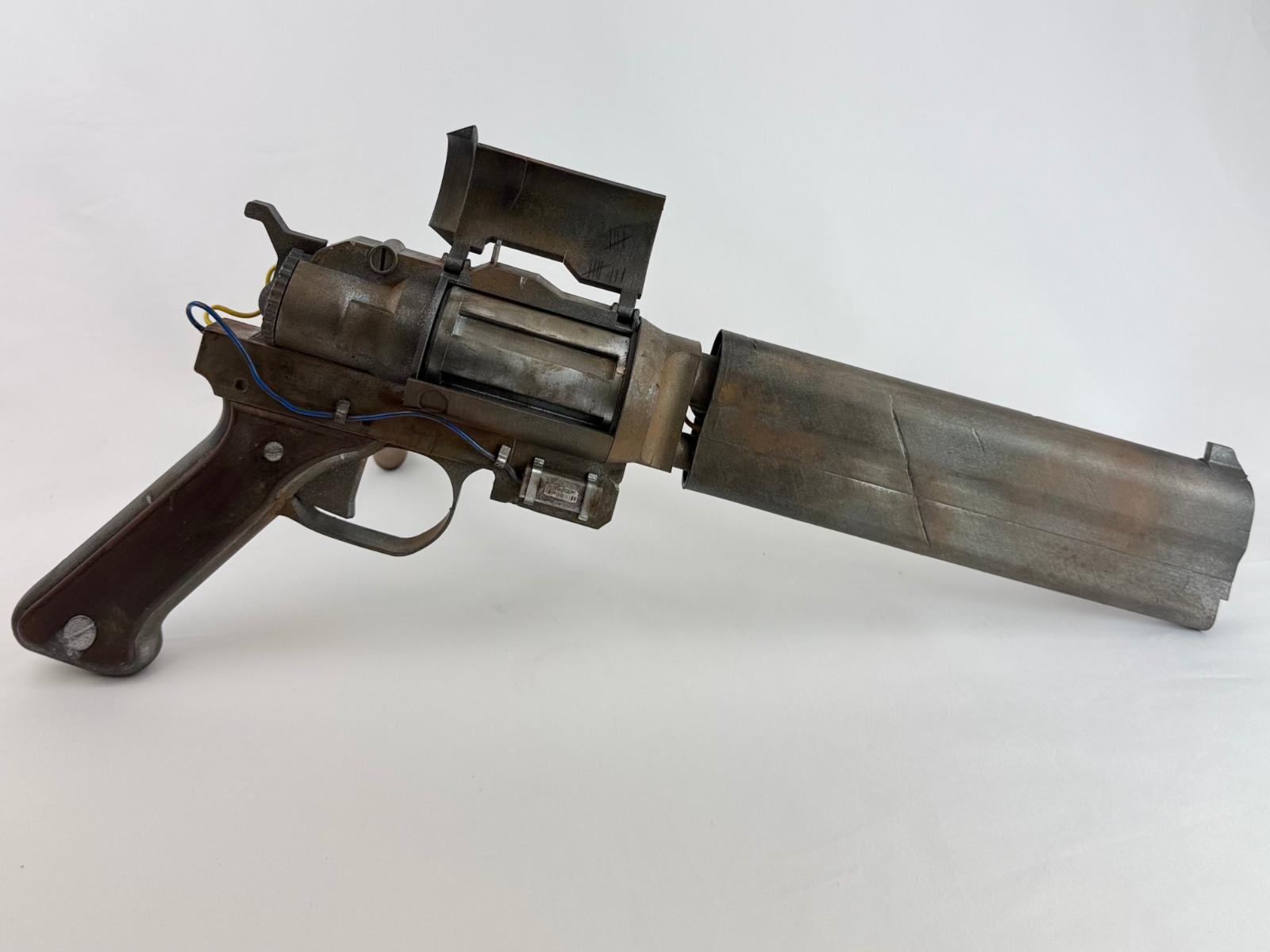 Arc Raiders Anvil Hand Cannon 1:1 Cosplay Replica