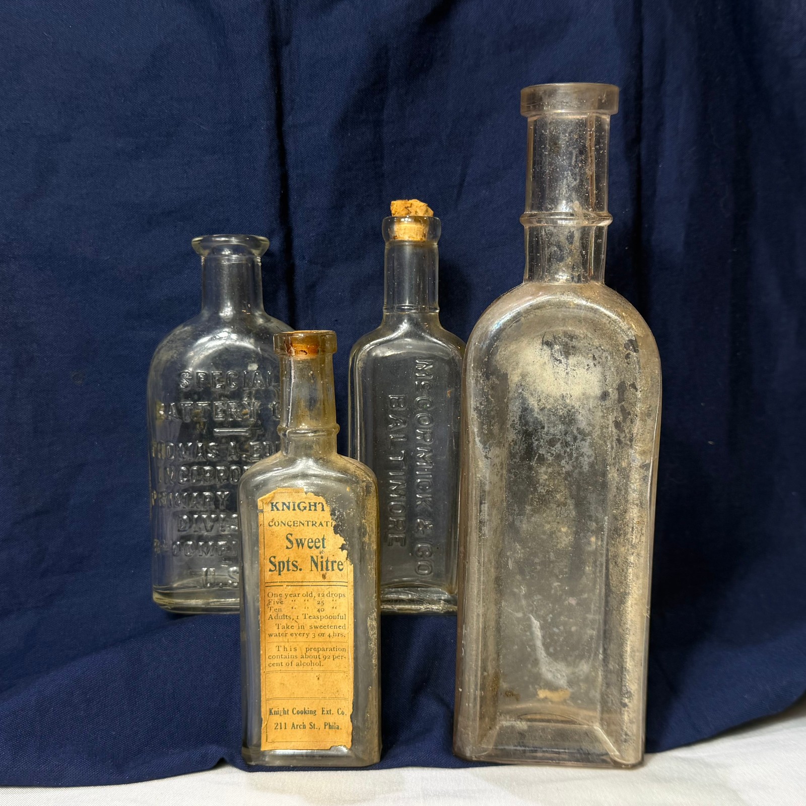 Vtg Mixed Lot Of 4 Pharmaceutical Spice Extract Apothecary Glass Bottles