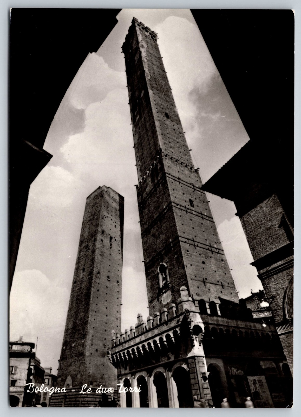 Postcard RPPC Italy Bologna The Two Towers 38M