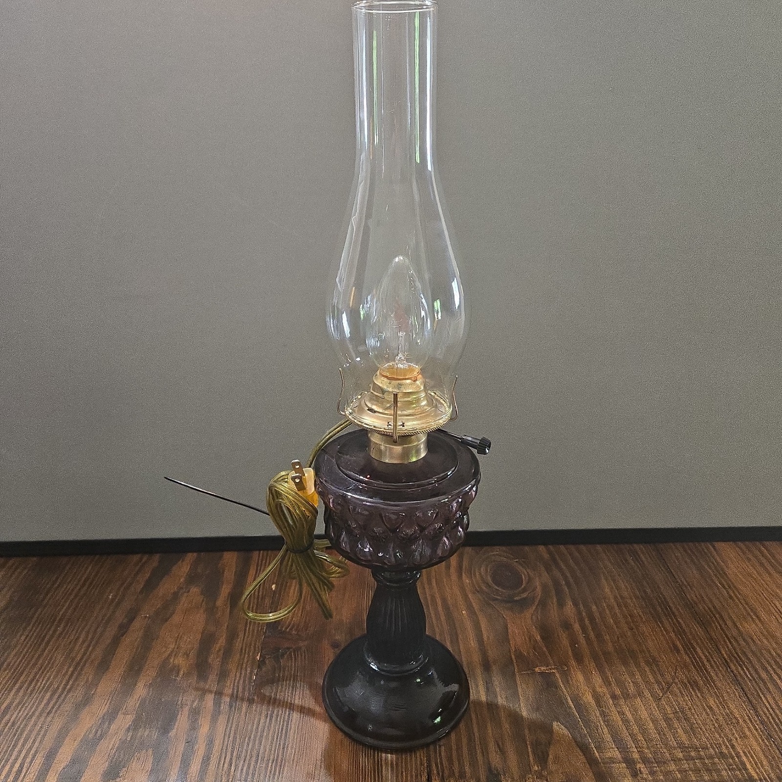 Beautiful Amethyst Purple Aladdin Lincoln Drape Lamp Electrified 20.5 Beautiful Amethyst Purple Aladdin Lincoln Drape Lamp Electrified 20.5
