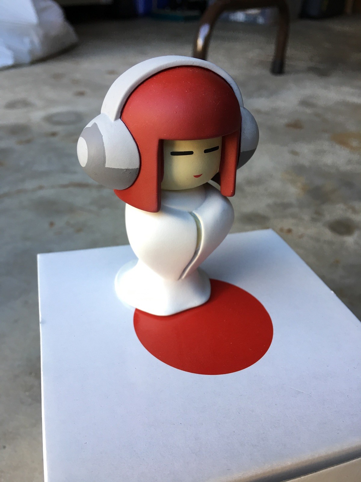 Rare Tokyo Plastic Geisha Girl Toy soft vinyl Limited Edition w/Guarantee card