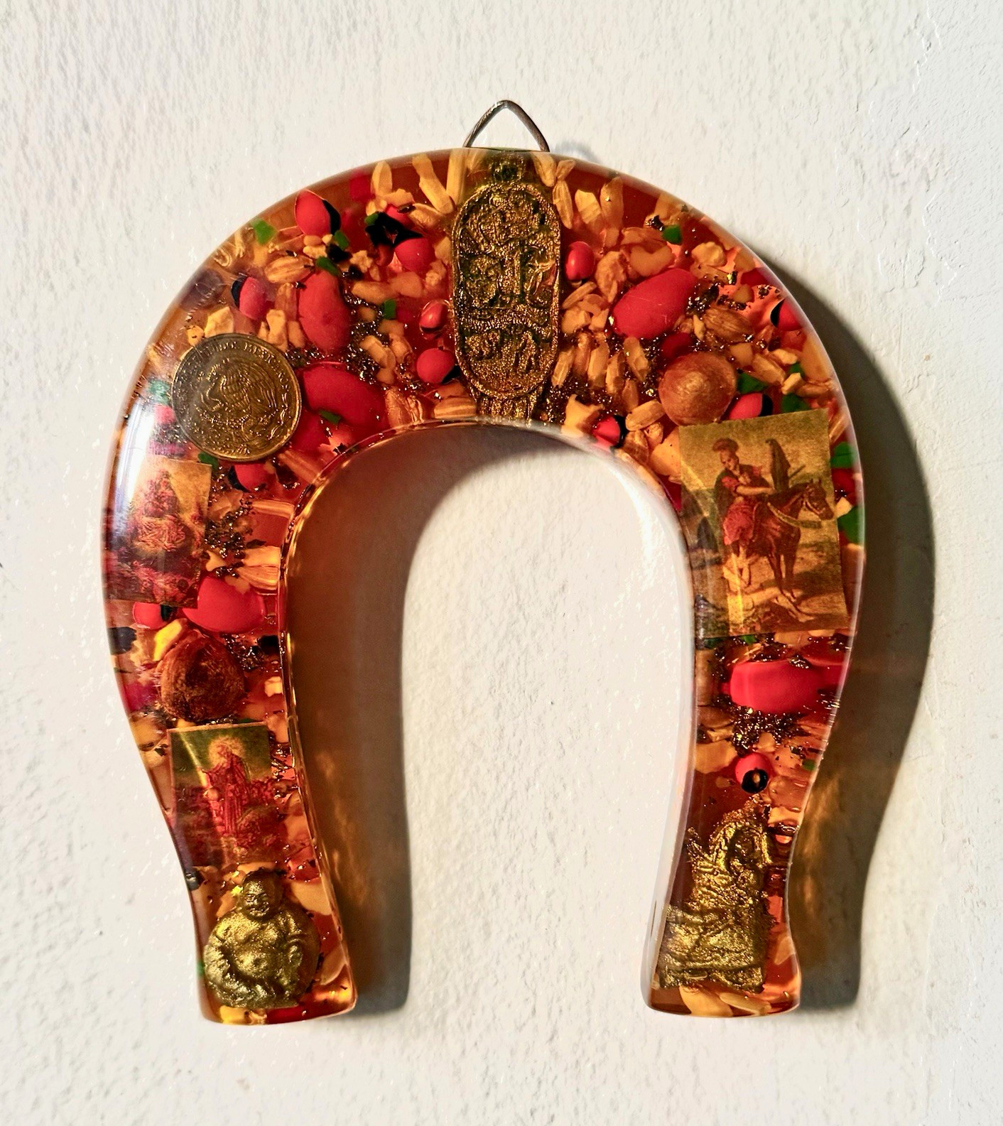 Vintage Mexican Resin Lucky Horseshoe Amulet – Authentic 2000s Folk Art