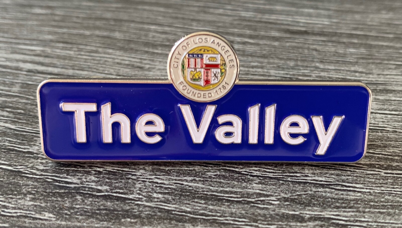 SAN FERNANDO VALLEY California Souvenir Street Sign Lapel Pin Badge New 2\