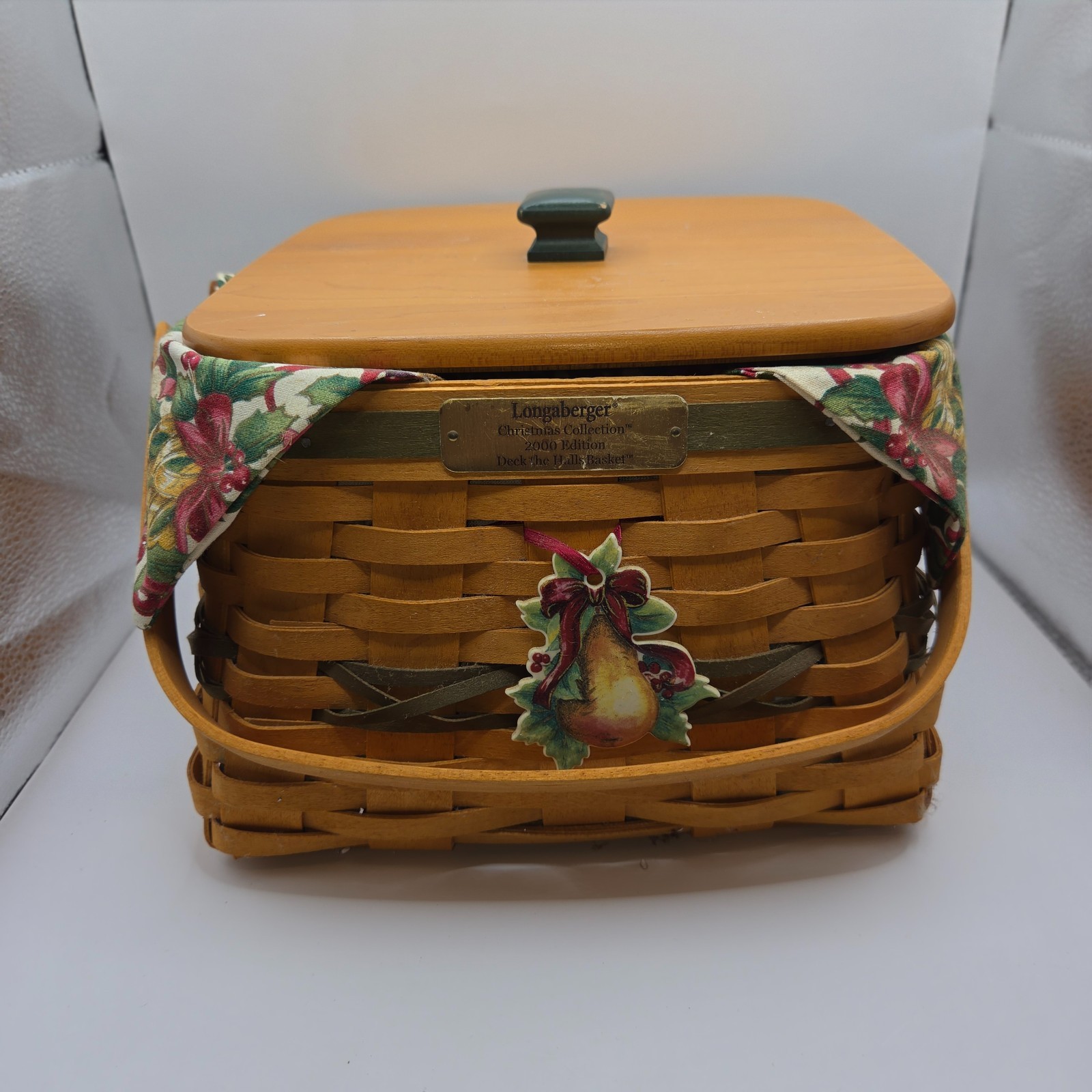 Longaberger Christmas Collection 2000 Deck the Halls Basket Lid Liner Pear