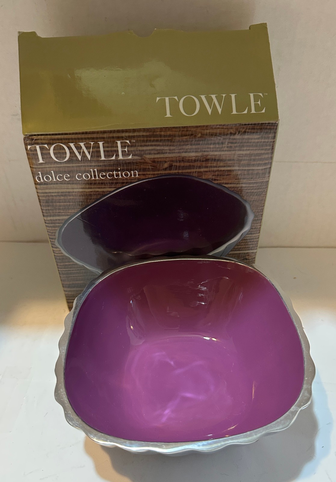 Towle Dolce Collection Fluted Violet Bowl 2009 New in Box.