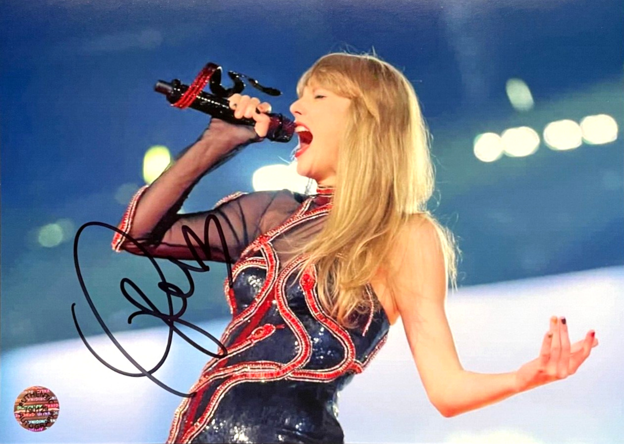 TAYLOR SWIFT Signed 7x5 inch Authentic Original Autograph with COA Certificate