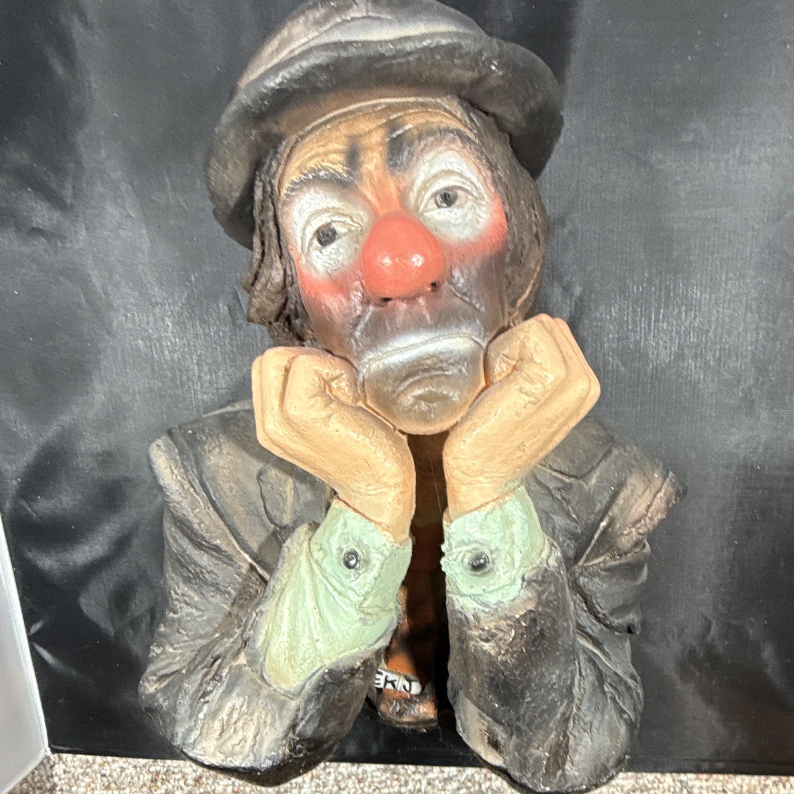 Hand-Painted Emmett Kelly JR. Resin Clown  Figurine 11” tall Finish sculpture
