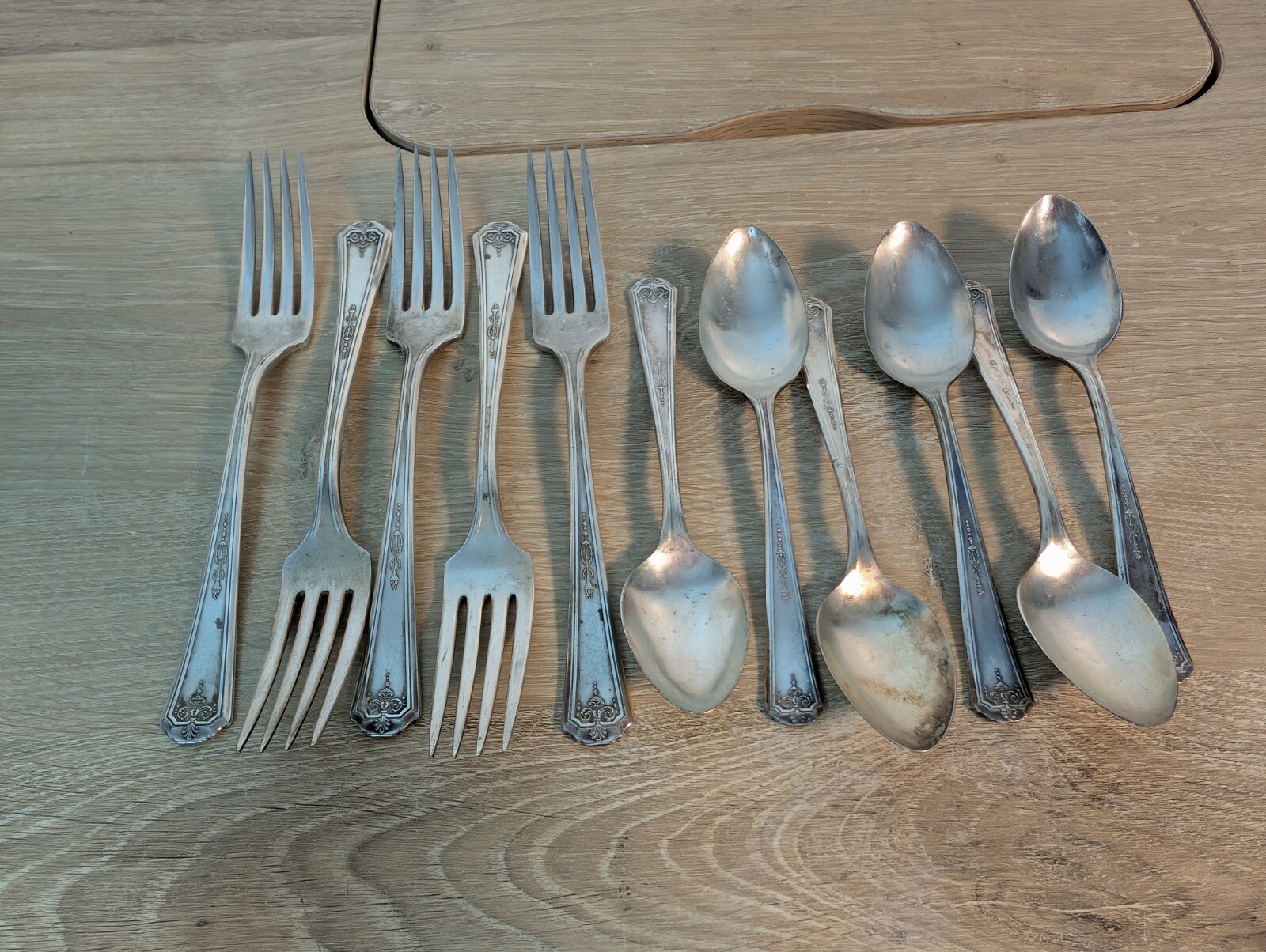 11 Vintage Oneida Community Silverware Tudor Forks Spoons Elegant Handles Patina
