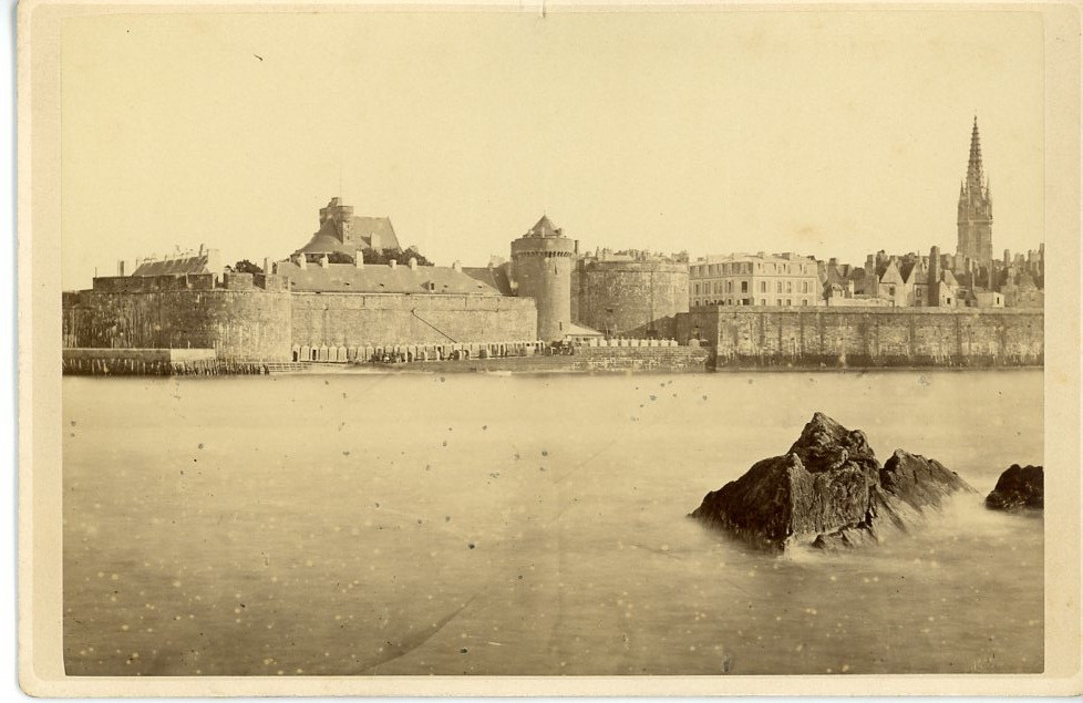 E.Oblin, France, Saint-Malo, La plage Bon-Secours vintage albumen print, card 