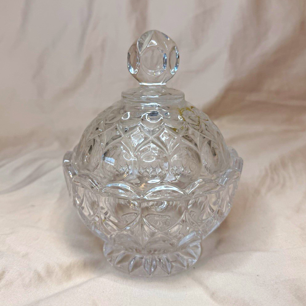 Vintage Clear Cut Crystal Floral Candy Jar Lidded Round Decorative Dish Vintage Clear Cut Crystal Floral Candy Jar Lidded Round Decorative Dish