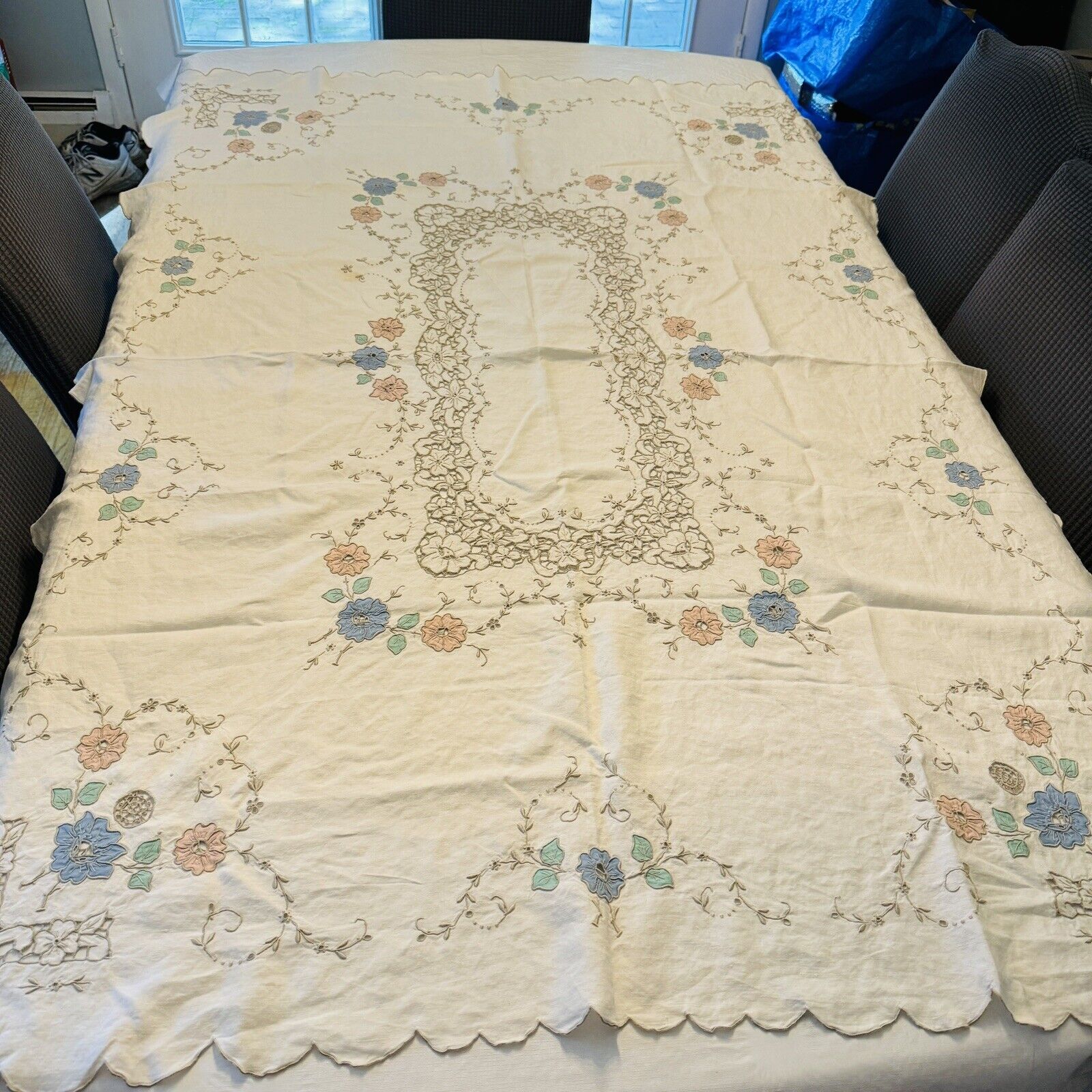 Appliqué Flowers Pink Blue Rectangular Tablecloth 48\