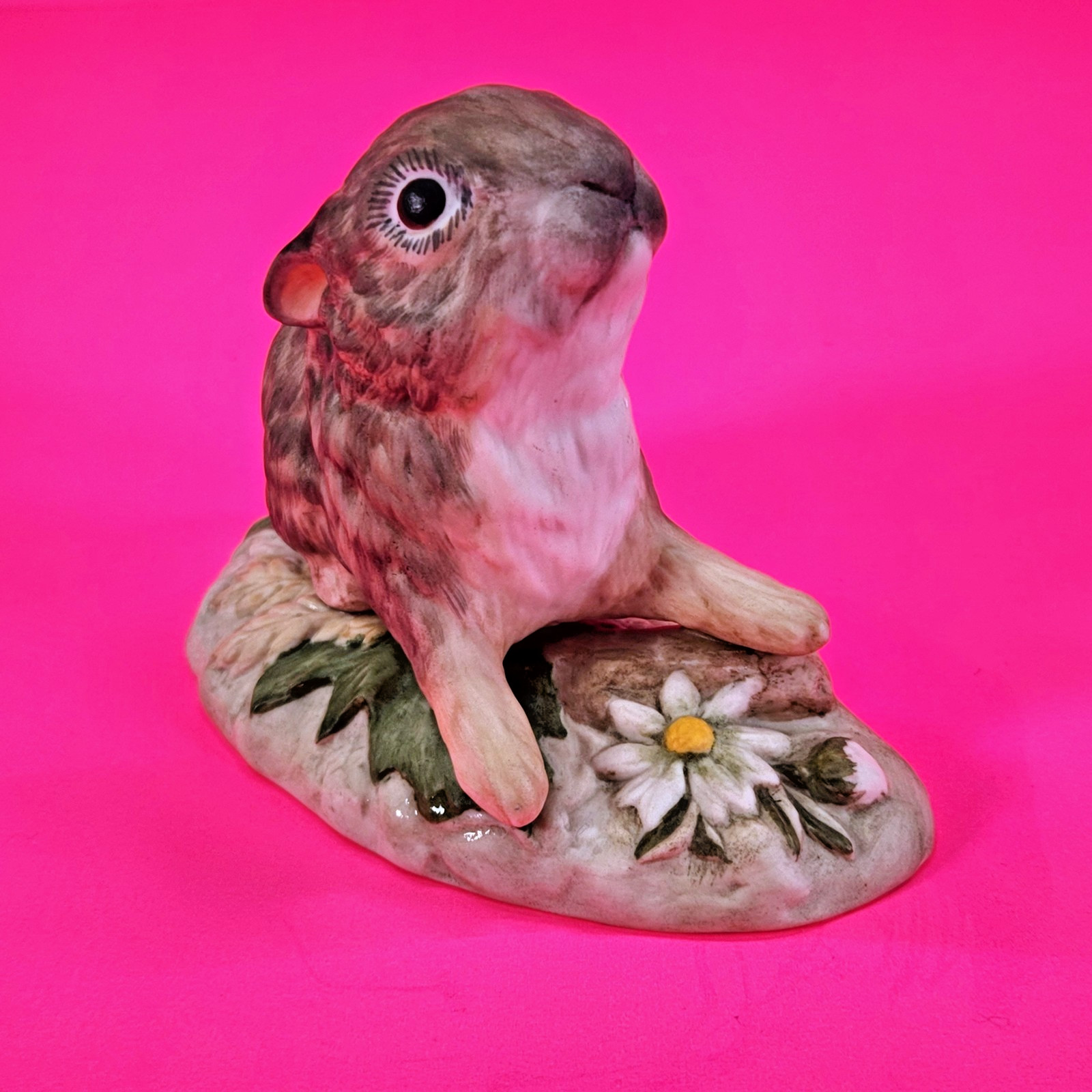1976 CYBIS Signed Rabbit Bunny Moffit In the Daisies Porcelain Figurine EUC