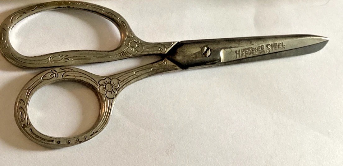 VINTAGE ART DECO Puritan USA SEWING SCISSORS 7” w/Ornate Floral Handles Hard.Stl