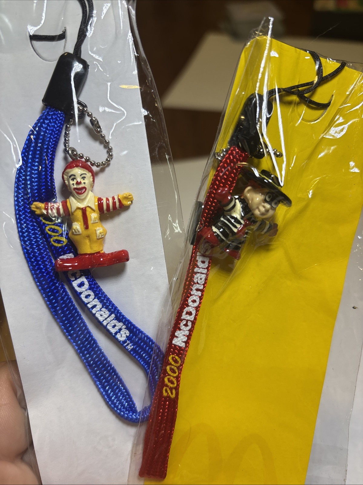 McDonald\'s Kids Happy Meal Toy Phone Lanyard 2000 International Ronald Hamburger