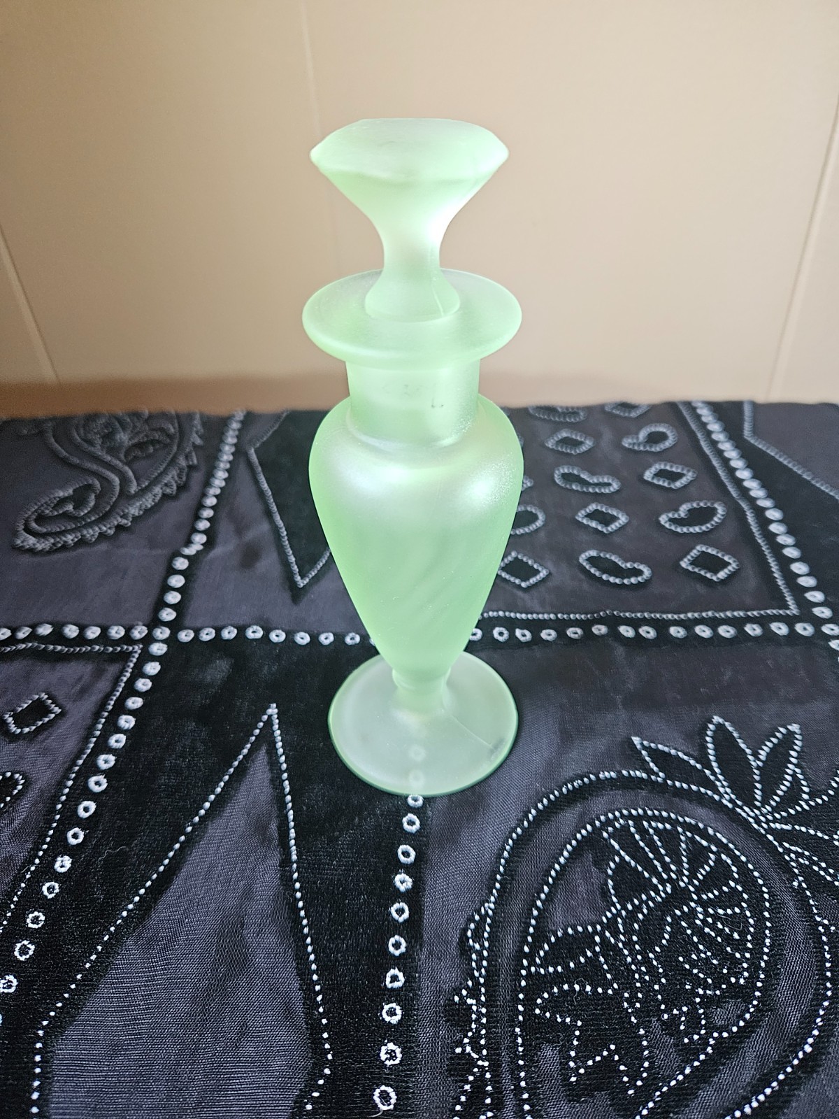 Vintage green depression glass Vanity frosted swirl perfume bottle and stopper