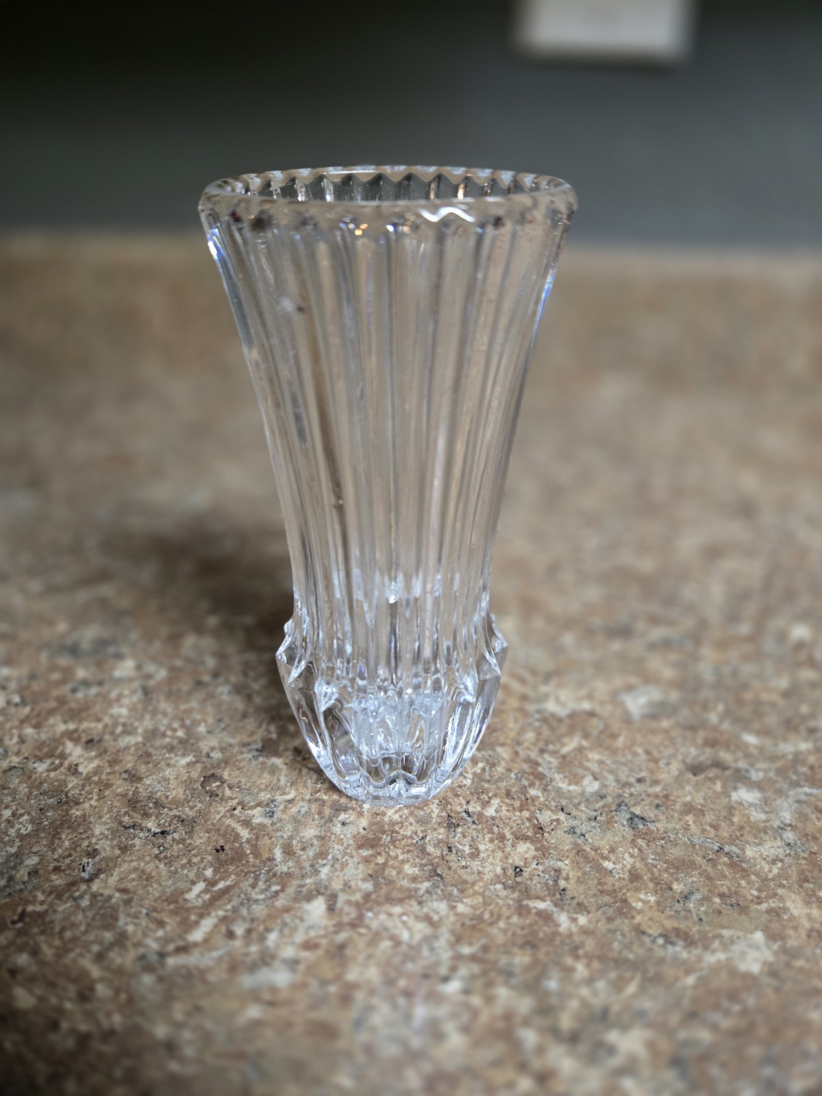 Avon Fostoria Cut Crystal Bud Vase Glass - Seasons Greetings Avon 1977