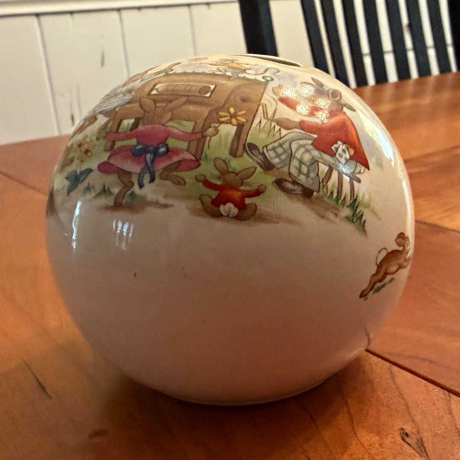 Vintage Ceramic Rabbit Coin Bank – Round Storybook Bunny Decoration 