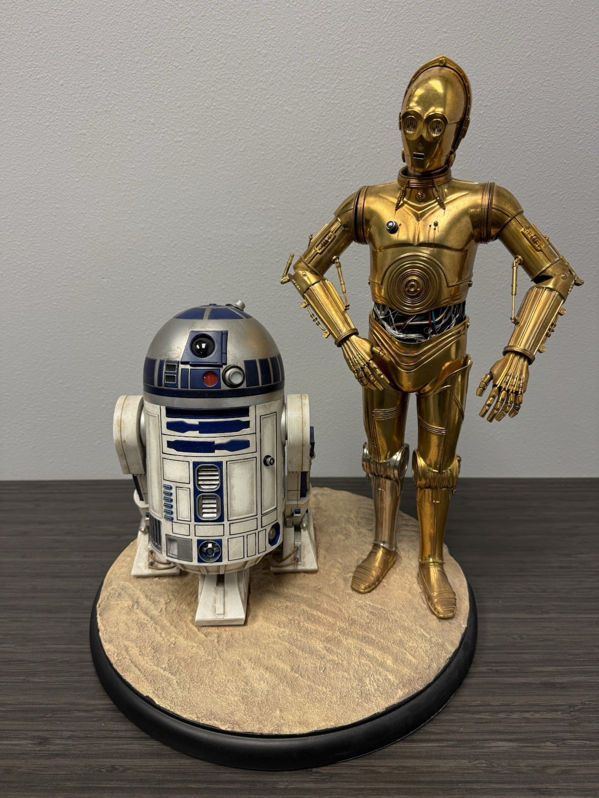 Sideshow Collectibles Star Wars C-3PO R2-D2 Premium Format Statue Set Exclusive 