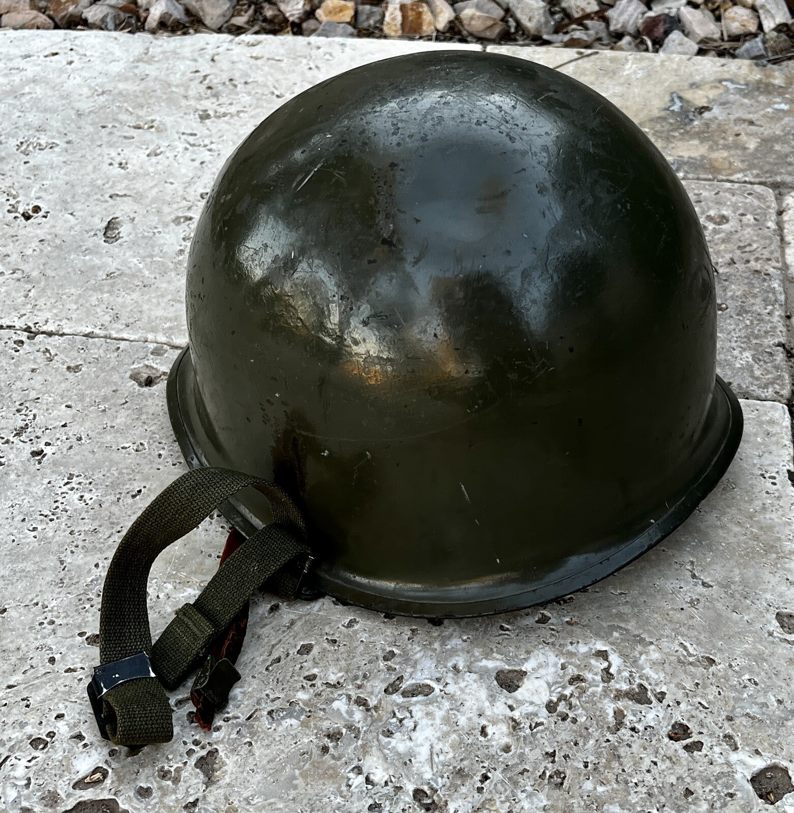 Vintage WWII US Army Vigilantia Field Artillery Green Steel Combat Helmet Liner