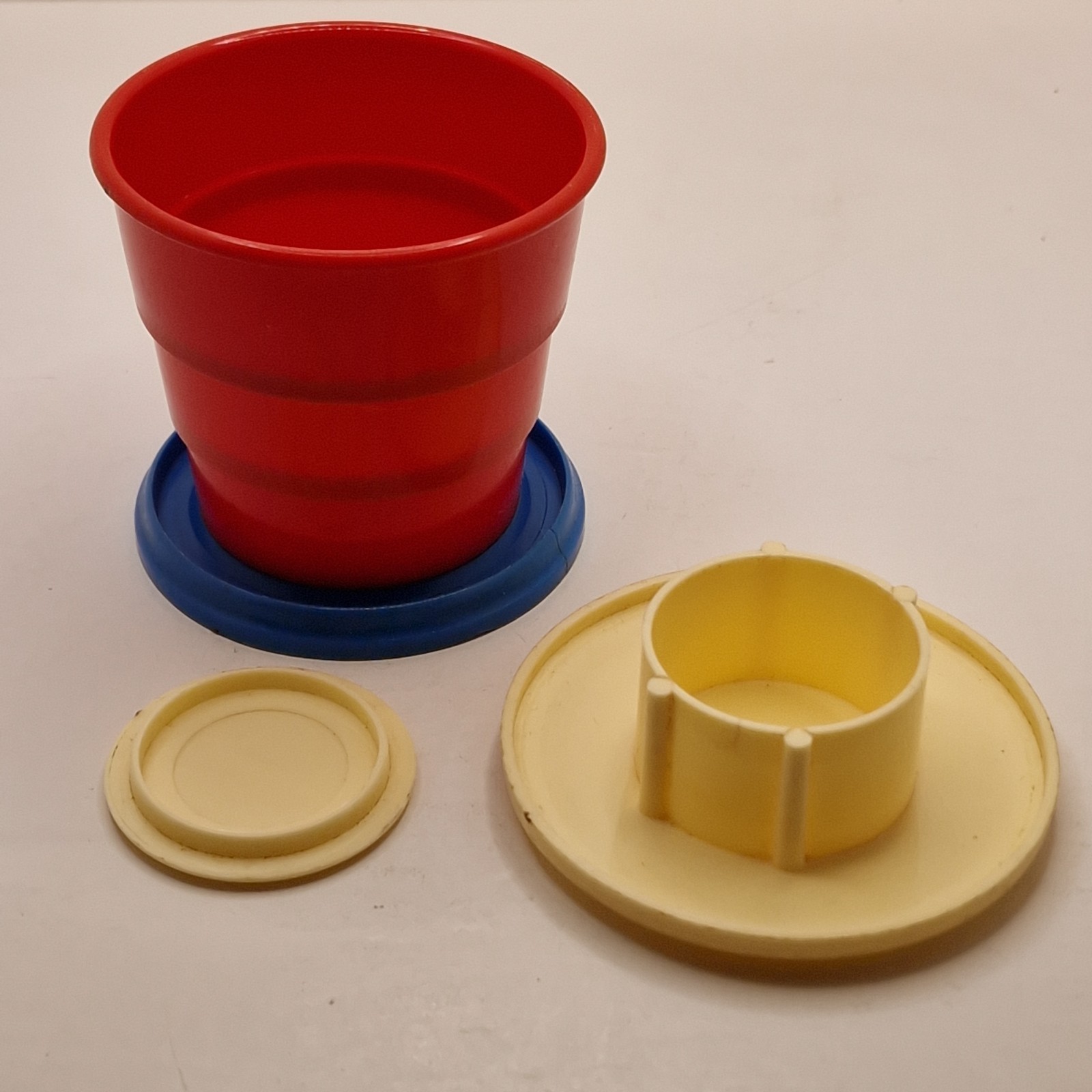 Vintage SELCOL Collapsible Telescopic Hard Plastic Multi-coloured Travel Cup