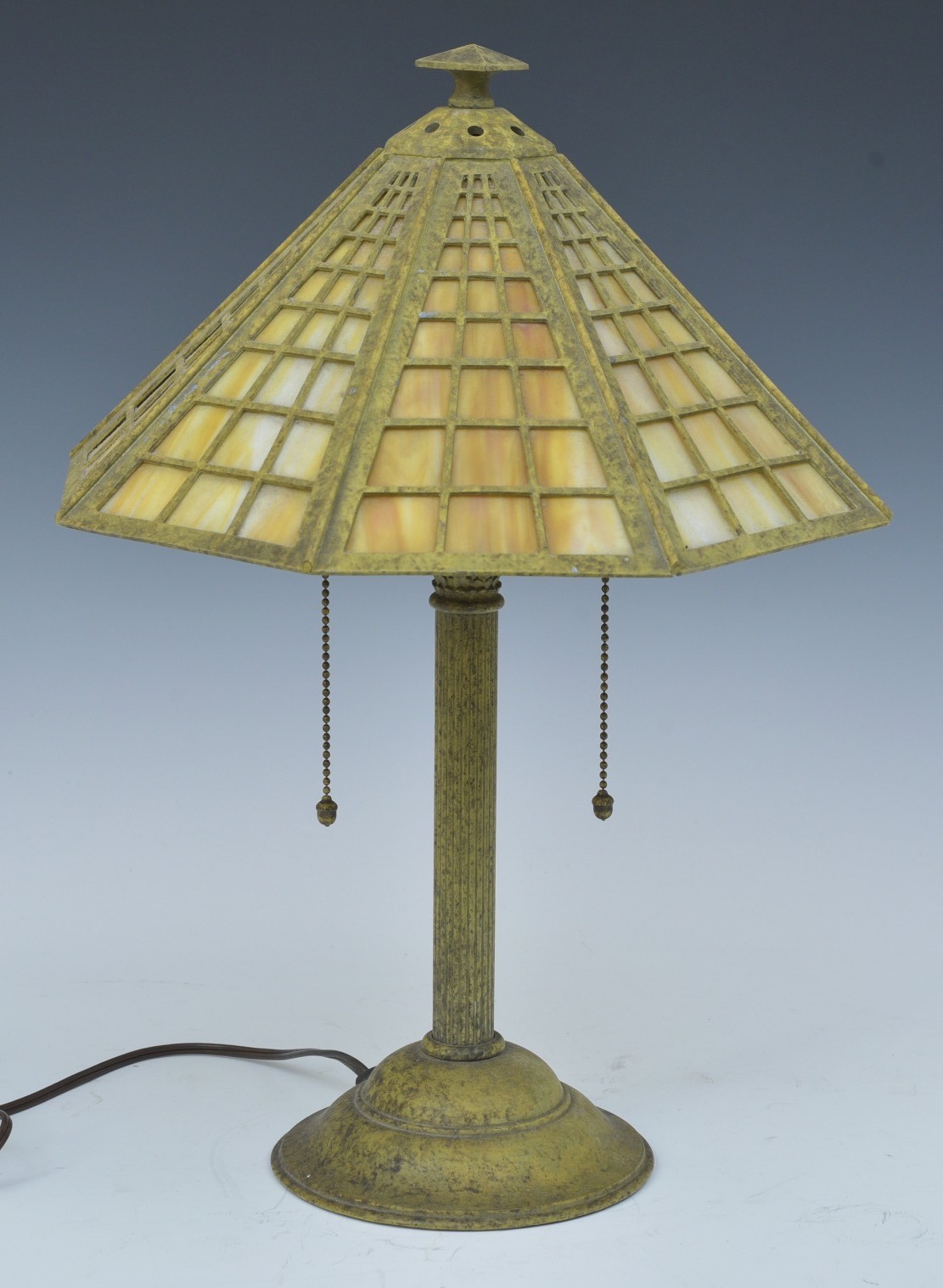 BRADLEY & HUBBARD Overlay Slag Glass Lamp Arts & Crafts  B&H circa 1910