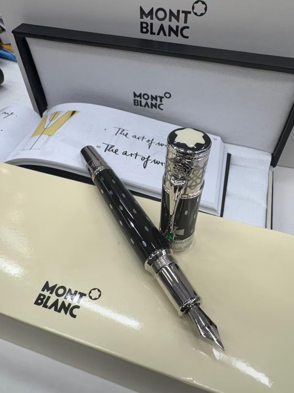 Vintage Montblanc Queen Elizabeth Edition Jumbo Fountain Pen 