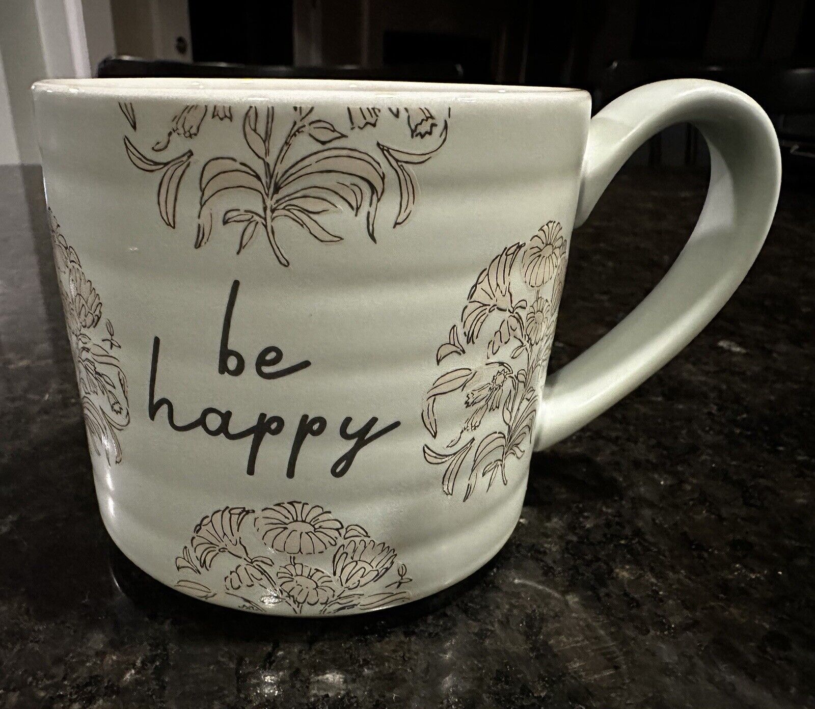 New THRESHOLD “Be Happy” Stoneware Coffee Tea Mug Cup Flowers Mint Green 15 oz