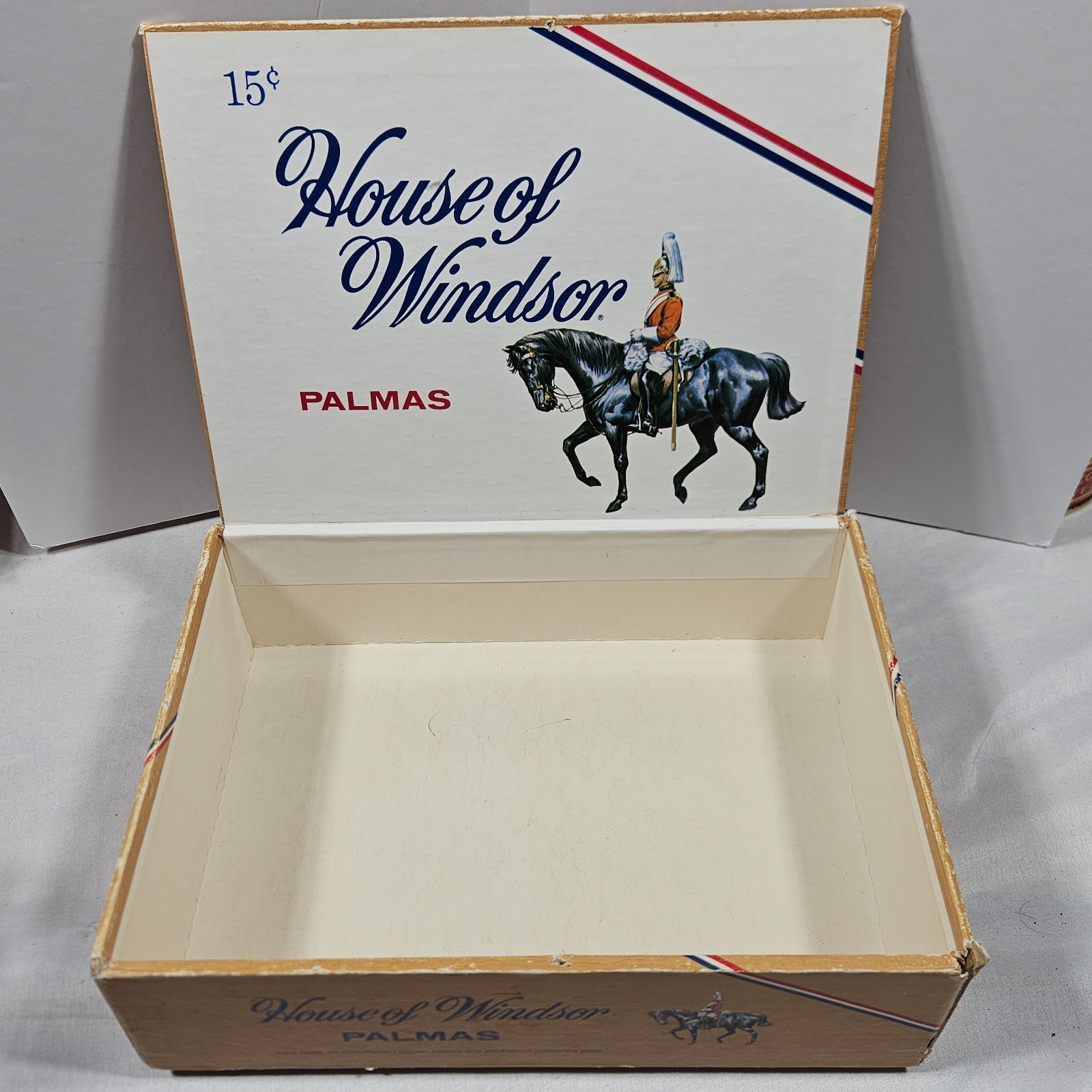 VTG 1960s House of Windsor Palmas 55 Count Cigar Box Life Guard on Black Horse