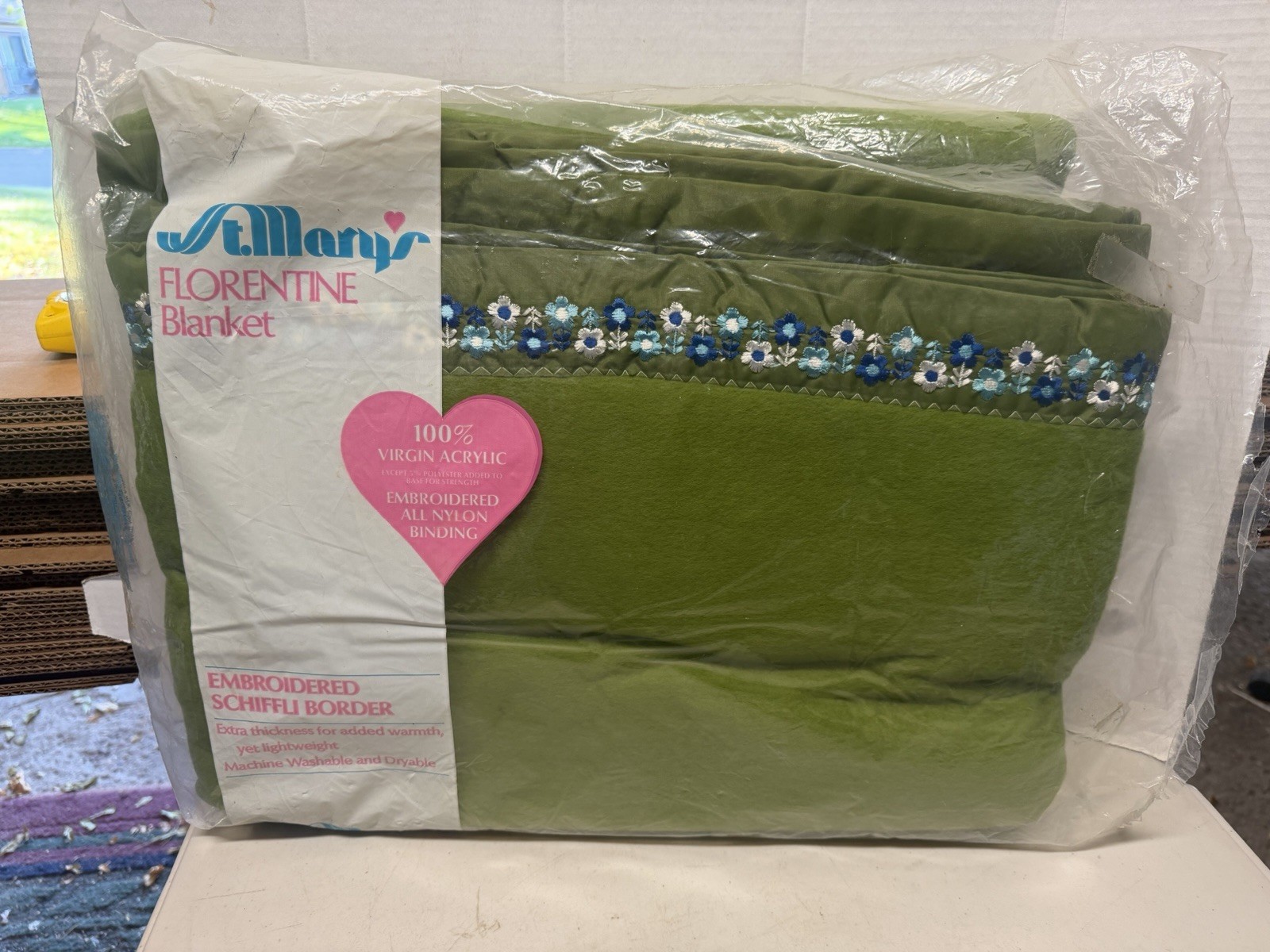 VTG St. Marys Florentine Blanket 72X90 Acrylic Cottagecore Thermal Twin Double