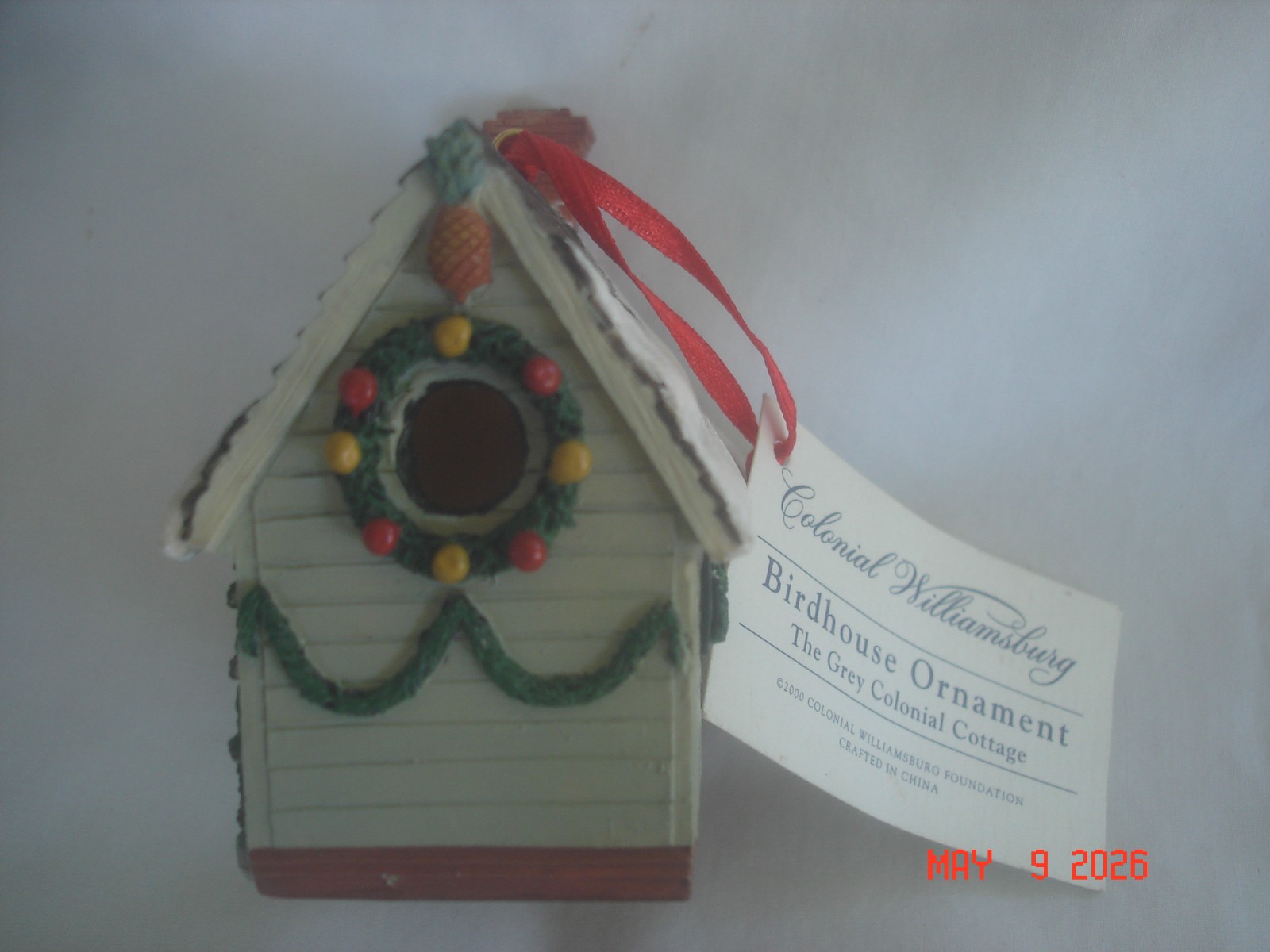 2000 COLONIAL WILLIAMSBURG BIRDHOUSE ORNAMENT The Grey Colonial Cottage w/ TAG